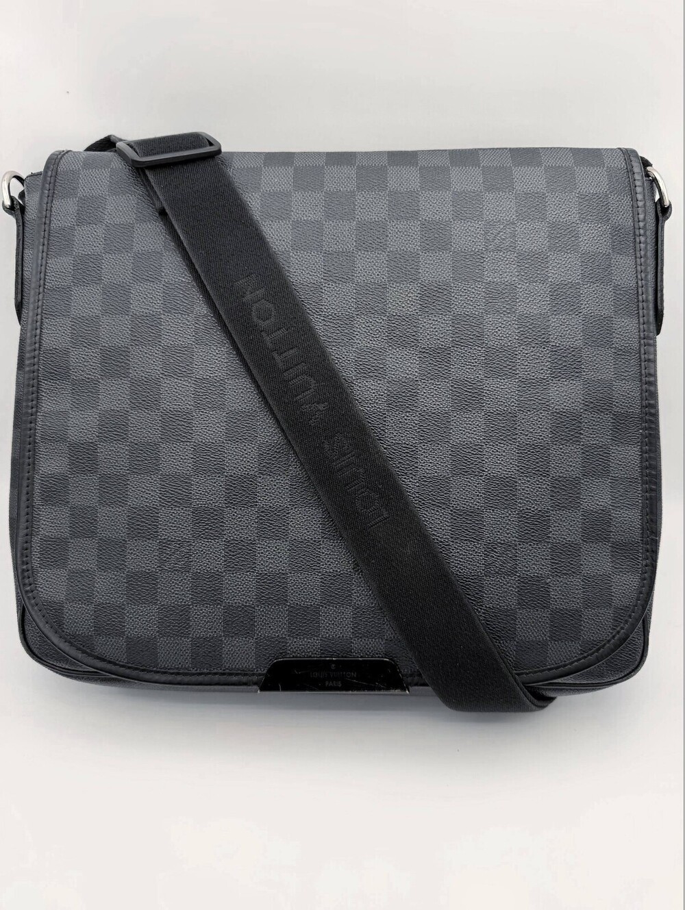Louis Vuitton Damier Graphite Daniel MM Crossbody Messenger